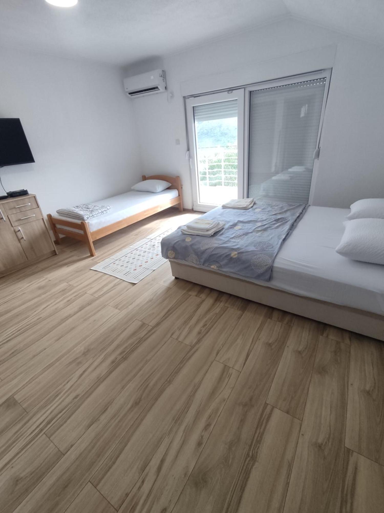 View Of The City - Studio Apartment 2 모스타르 외부 사진